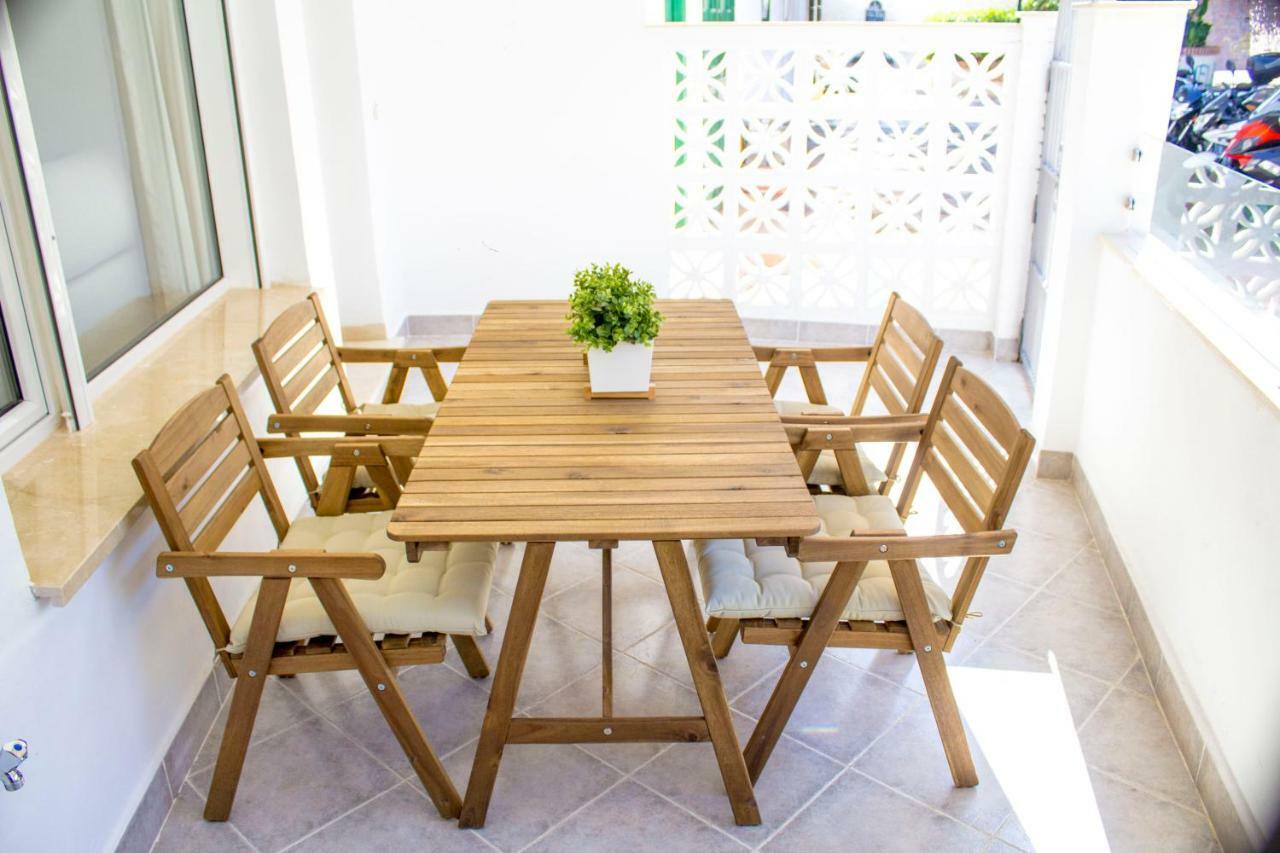 La Carihuela - Torremolinos Alquiler De Casa Vacacional Malaga Exterior photo